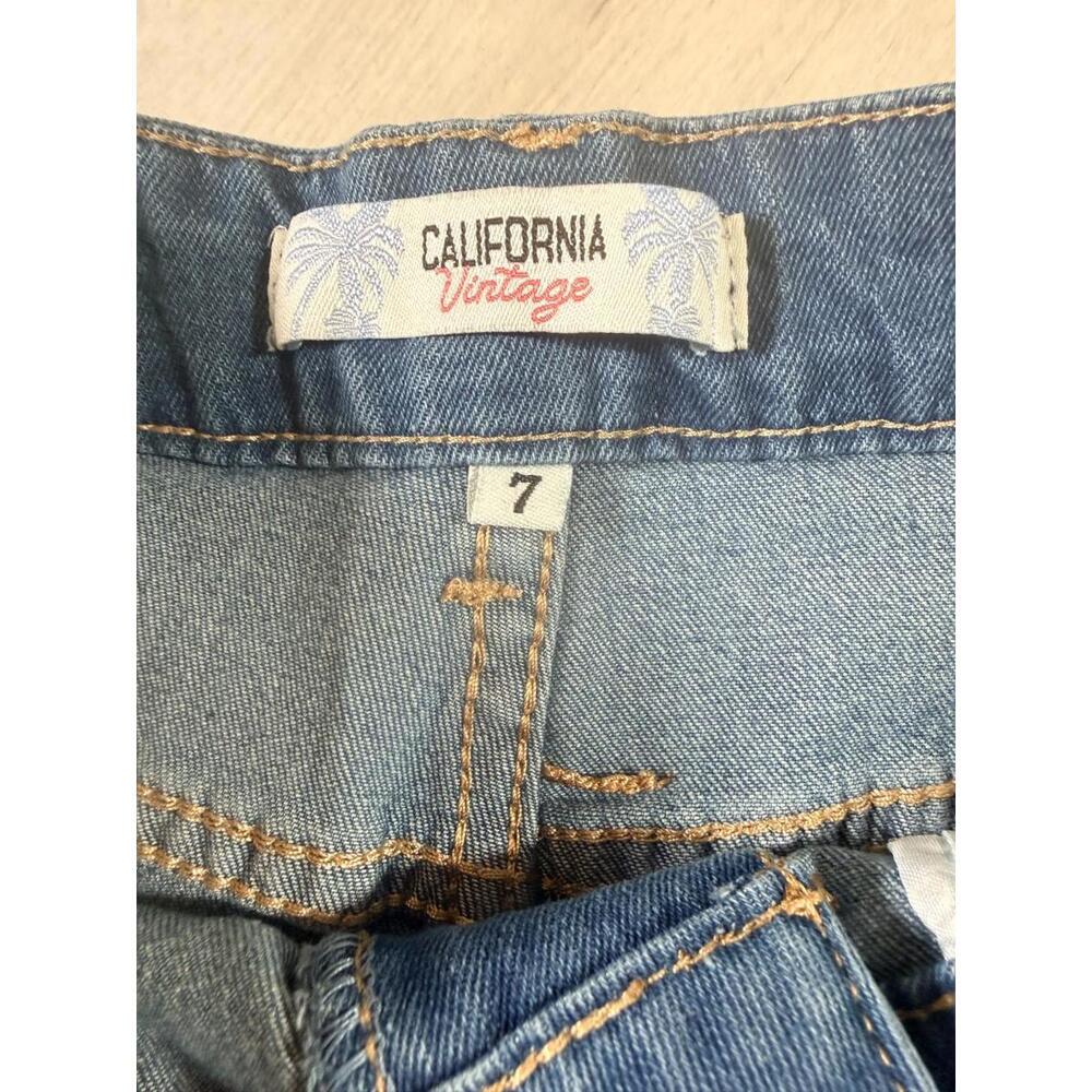 NWT California Vintage Light Blue Distressed Denim jean Shorts Size 7 - Picture 3 of 15